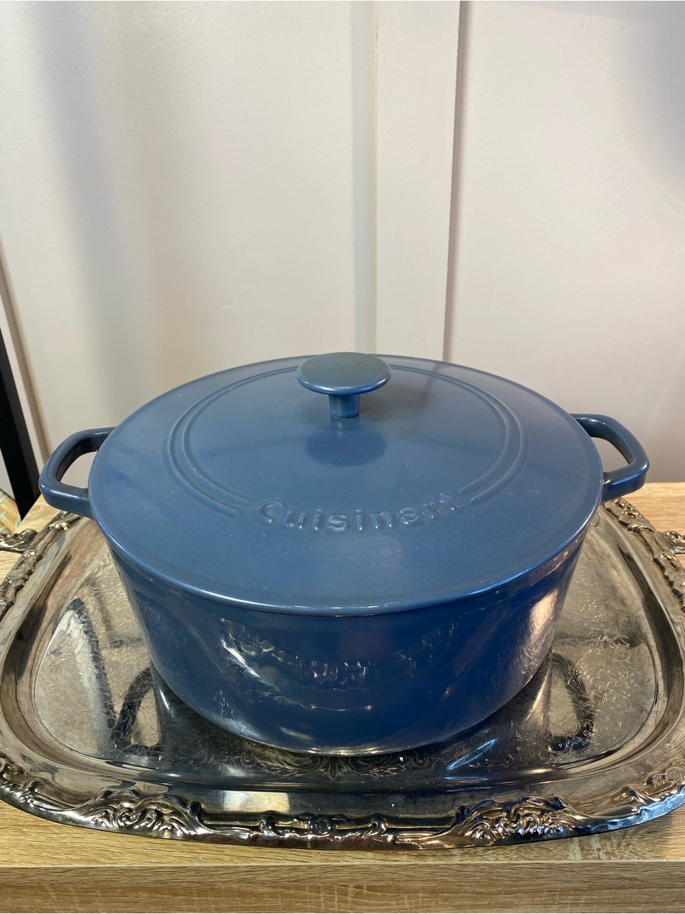 Cuisinart Chef’s Classic Enameled Cast Iron Round Dutch Oven with Lid 7Qt